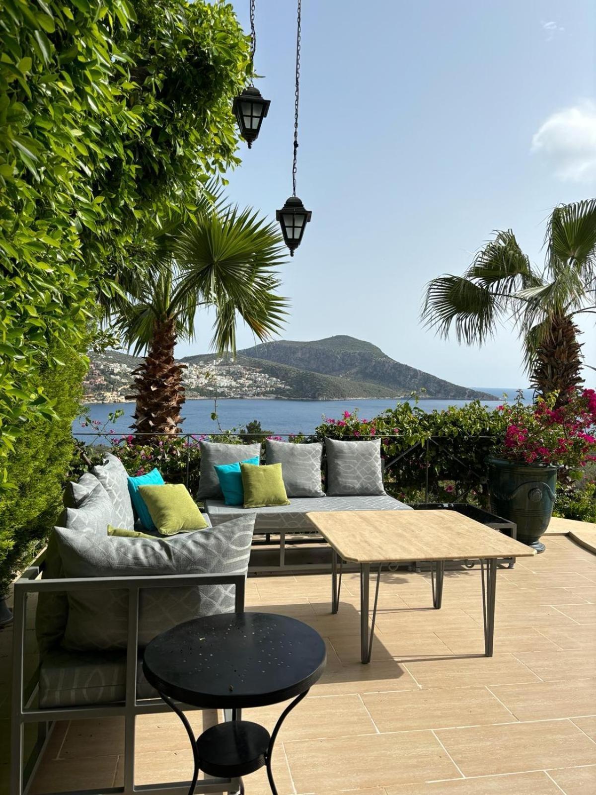 Villa Stunning Seaviews à Kalkan Extérieur photo
